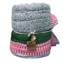 Load image into Gallery viewer, Lotus Gate Quilt red