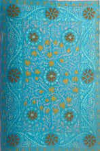 Carica l'immagine nel visualizzatore di Gallery, Telo copriletto-copridivano singolo con ricami multicolor