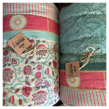 Carica l'immagine nel visualizzatore di Gallery, Trapunta puro cotone reversibile Pompeian Ginkgo&Flowers