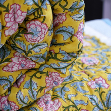 Carica l'immagine nel visualizzatore di Gallery, Trapunta Mellow Yellow