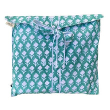 Carica l'immagine nel visualizzatore di Gallery, Pigiama Flowery