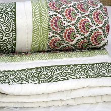 Carica l'immagine nel visualizzatore di Gallery, Trapunta Greenery