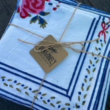 Carica l'immagine nel visualizzatore di Gallery, Tovaglia e tovagliette Red Roses