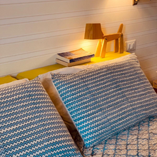 Carica l'immagine nel visualizzatore di Gallery, Fodera cuscino da letto Blue Lightnings