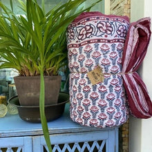 Carica l'immagine nel visualizzatore di Gallery, Trapunta New Redblue