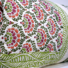 Carica l'immagine nel visualizzatore di Gallery, Trapunta Greenery