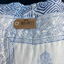 Carica l'immagine nel visualizzatore di Gallery, Trapunta Blue Matrix