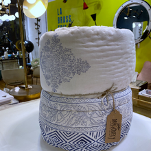 Carica l'immagine nel visualizzatore di Gallery, Trapunta Blue Matrix