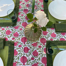 Carica l'immagine nel visualizzatore di Gallery, Tovaglia e tovagliette Pomegranates