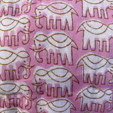 Carica l'immagine nel visualizzatore di Gallery, Trapunta baby Rainbow Elephants