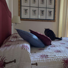 Carica l'immagine nel visualizzatore di Gallery, Trapunta Pink Palm Trees