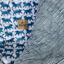 Carica l'immagine nel visualizzatore di Gallery, Trapunta Blue Kittens & Stripes