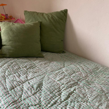 Carica l'immagine nel visualizzatore di Gallery, Trapunta Flamingos