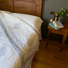 Carica l'immagine nel visualizzatore di Gallery, Trapunta Grey Matrix