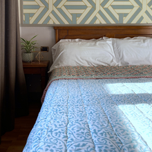 Carica l'immagine nel visualizzatore di Gallery, Trapunta Lotus Gate