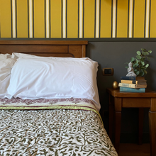 Carica l'immagine nel visualizzatore di Gallery, Trapunta Peacock Feathers