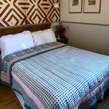 Carica l'immagine nel visualizzatore di Gallery, Trapunta Petroleum