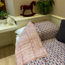 Carica l'immagine nel visualizzatore di Gallery, Trapunta New Redblue