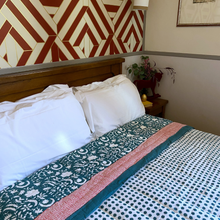 Carica l'immagine nel visualizzatore di Gallery, Trapunta Petroleum