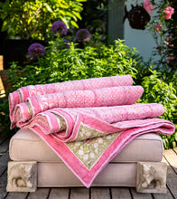 Carica l'immagine nel visualizzatore di Gallery, Trapunta Barbie