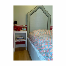 Load image into Gallery viewer, Lotus Gate Quilt red
