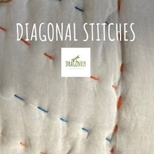 Carica l&#39;immagine nel visualizzatore di Gallery, Trapunta Diagonal Stitches
